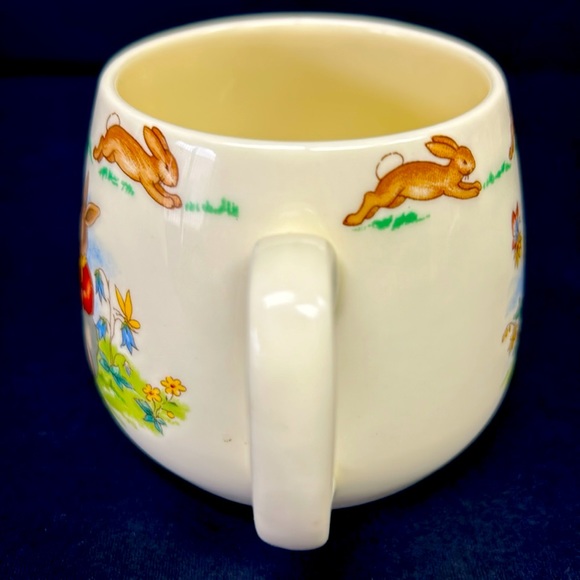 Vintage Royal Doulton “Bunnykins” fine bone china child’s mug - Picture 4 of 7